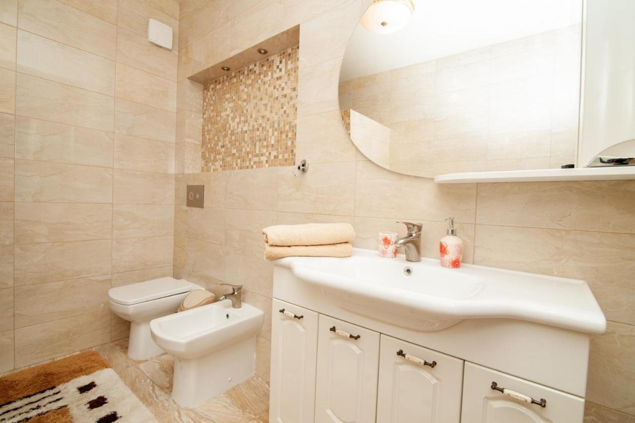 Lia*S Deluxe Apartment In The Center Kiszyniów Zewnętrze zdjęcie