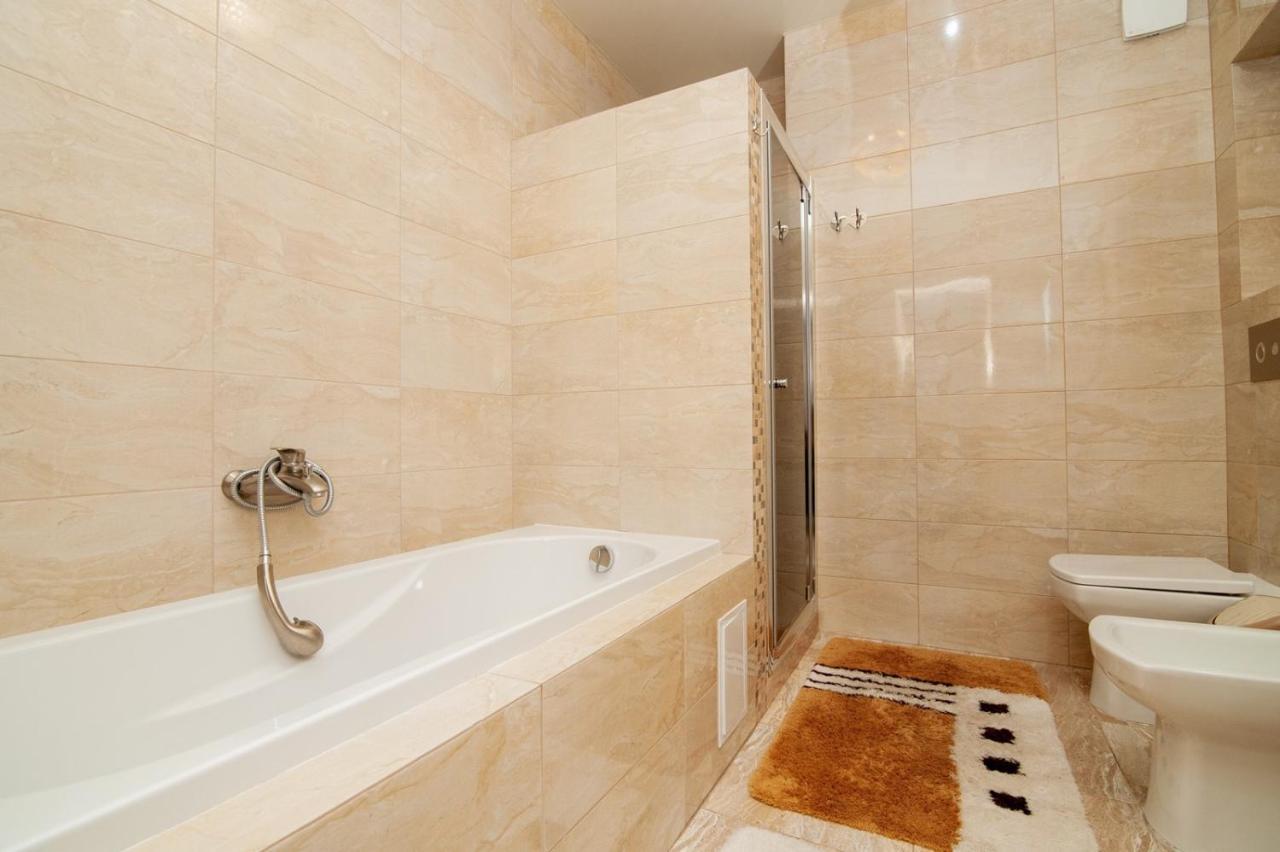 Lia*S Deluxe Apartment In The Center Kiszyniów Zewnętrze zdjęcie